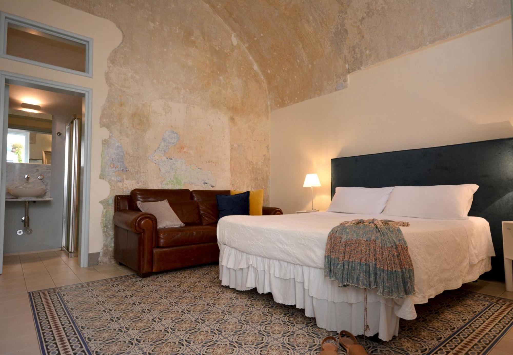 B&B Palazzo Del Capitolo - By I Bastioni San Domenico Gallipoli Exterior photo